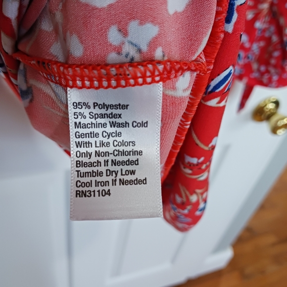 The Limited Red-Orange Floral Moisture-Wicking Stretch 3/4 Sleeve Blouse Size L - Picture 4 of 7